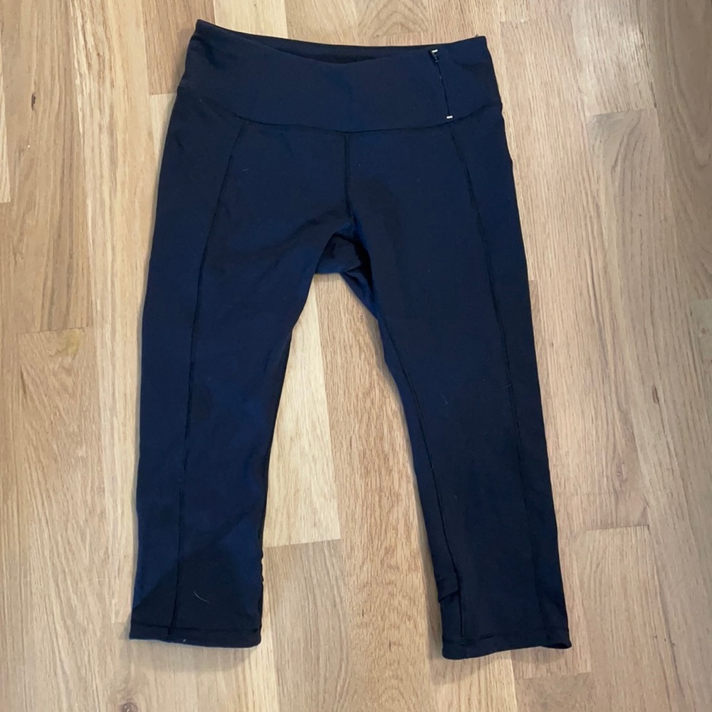 Calia by Carrie Underwood workout capris black